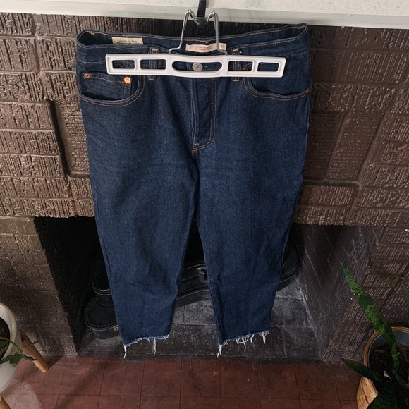 Levi’s high rise rib cage denim - Picture 3 of 5